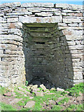 NY7540 : Old lime kiln north of Ashgill Bridge - arch by Mike Quinn