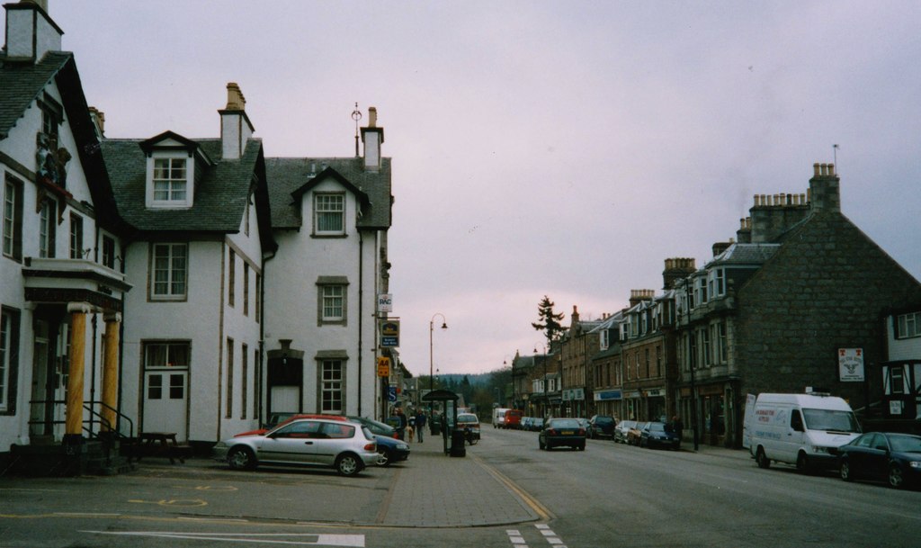 High Street, Banchory © Stanley Howe cc-by-sa/2.0 :: Geograph Britain ...