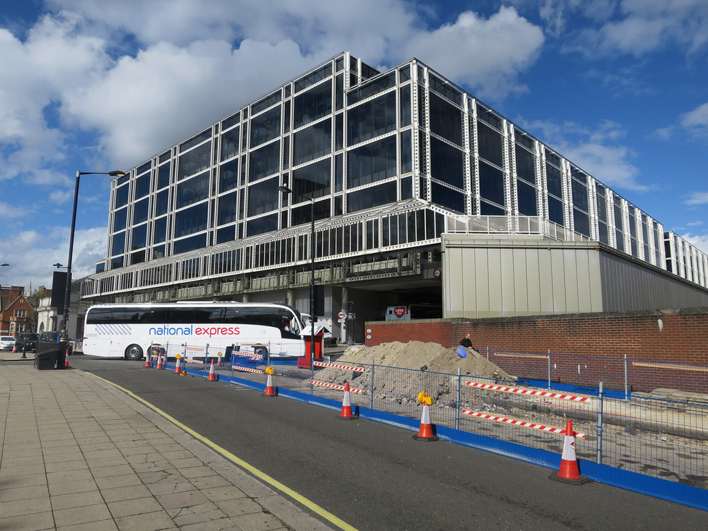 victoria-bus-station-hugh-venables-cc-by-sa-2-0-geograph-britain