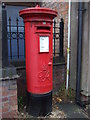 George VI postbox on Hightown, Crewe