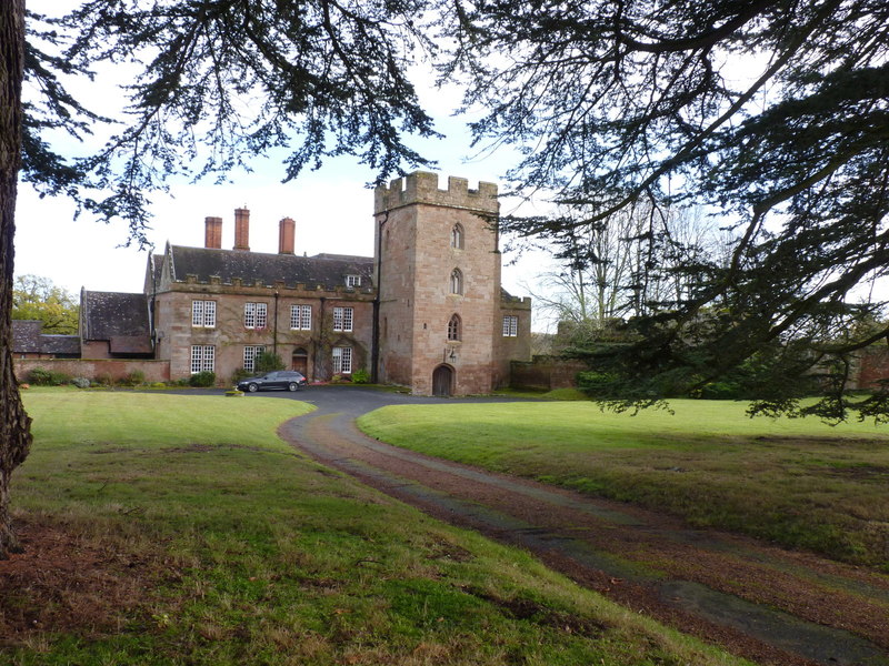 Holt Castle, Worcestershire (2) © Jeff Gogarty ccbysa/2.0 Geograph