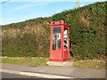 Highworth: phone box in Grove Hill