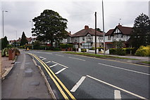 TA0428 : Hull Road, Anlaby by Ian S