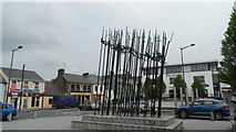 M1490 : Sculpture in Market Square, Castlebar by Colin Park