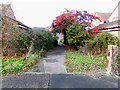 Footpath to Hawthorn Close