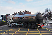 O1434 : Guinness tanker, Dublin by Rossographer