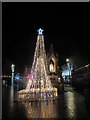 Christmas Tree and Queen Victoria Monument