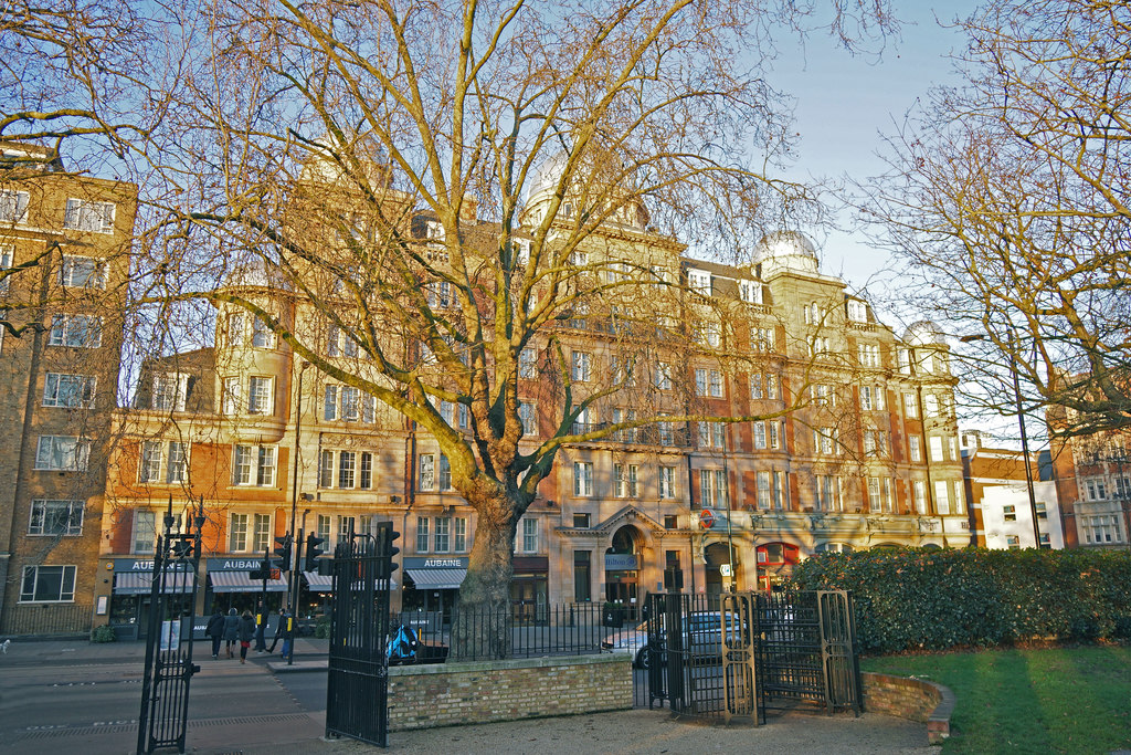 Queensway, Bayswater © Anthony O'Neil ccbysa/2.0 Geograph Britain