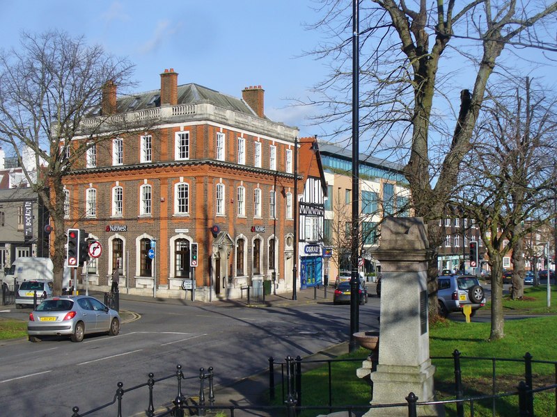 Esher - High Street © Colin Smith Cc-by-sa 2.0 :: Geograph Britain And 