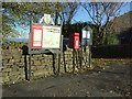 Elizabeth II postbox on Manchester Road, Lane Ends