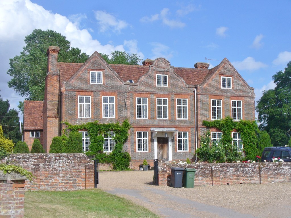 Littlefield Manor © Colin Smith cc-by-sa/2.0 :: Geograph Britain and ...