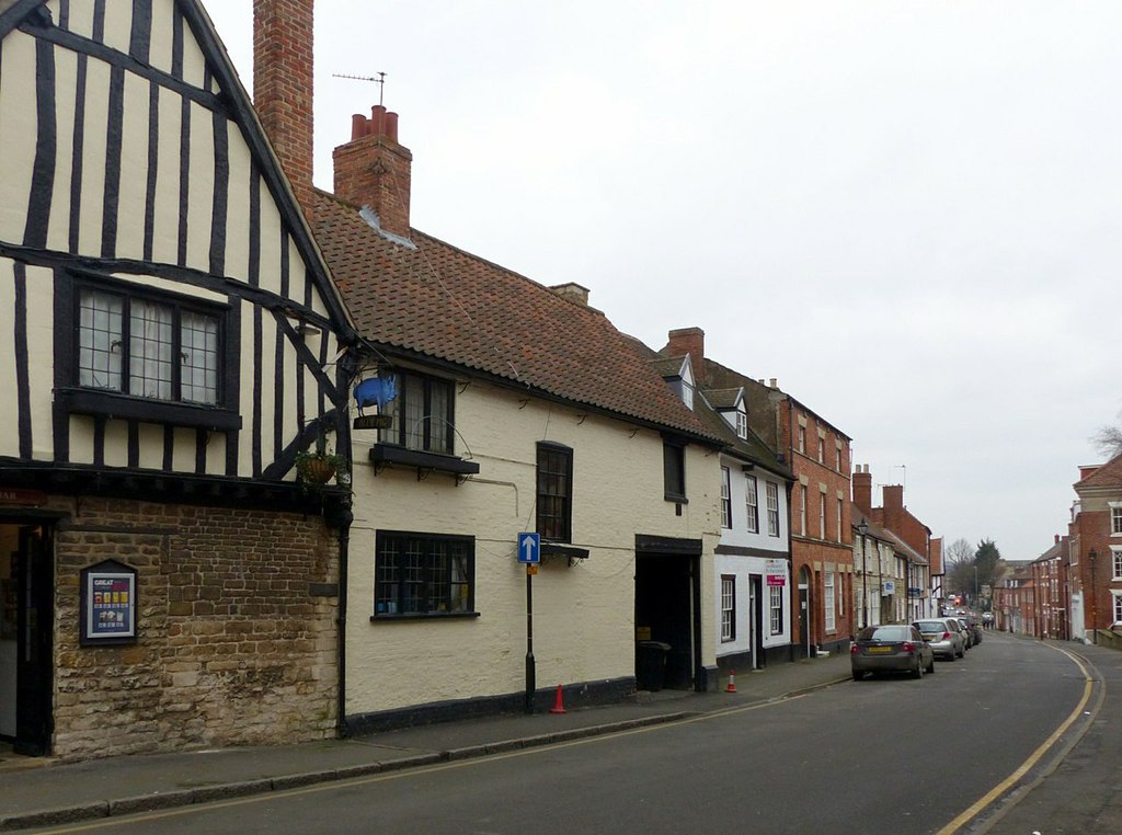 Swinegate, Grantham © Alan Murray-Rust cc-by-sa/2.0 :: Geograph Britain ...