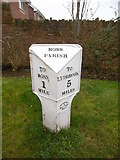 SO5922 : Old Milepost by the B4234, Tudorville by Milestone Society
