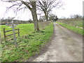 Bridleway goes west from footpath junction