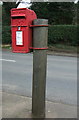 George VI postbox on Tamworth Road