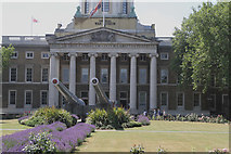 TQ3179 : The Imperial War Museum entrance by Malcolm Neal