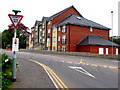 ILDIWCH/GIVE WAY sign facing Tregwilym Road, Rogerstone, Newport