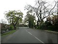 Approaching  Waltham  Road  junction  on  Bradley  Road