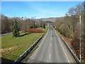 NS4670 : A726 viewed from footbridge by Lairich Rig