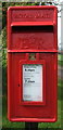 Close up, Elizabeth II postbox on Langford Road, Wickham Hall