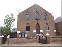 TL1012 : Redbourn Methodist Church, Herts by David Hillas