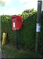 Elizabeth II postbox on The Street, Brettenham