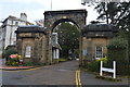 TQ5839 : Victoria Lodge and Arch, Calverley Park by N Chadwick