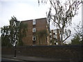 Flats by High Park Road, Kew