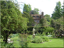 TQ5337 : The White Rose Garden at Groombridge Place by Marathon