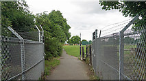 TQ4488 : Footpath 97 at the eastern end of the footbridge by Phil Gaskin