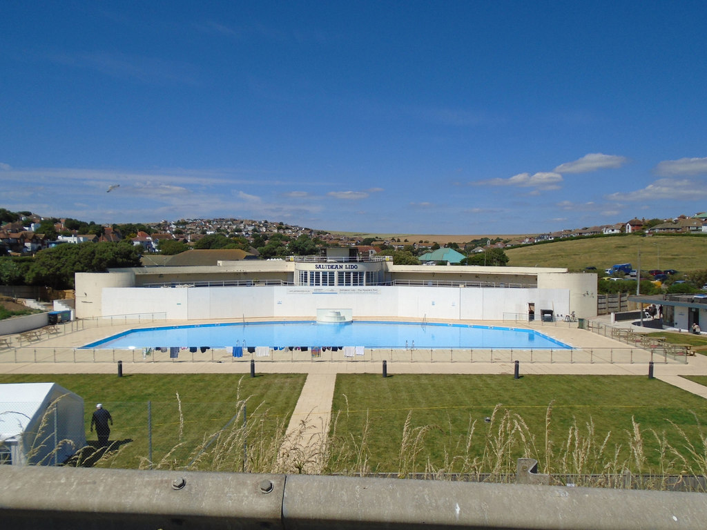 Saltdean Lido - Newly re-opened © Paul Gillett cc-by-sa/2.0 :: Geograph ...