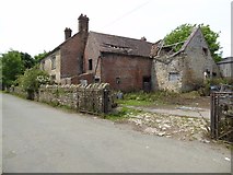 SO6380 : Farmhouse and buildings, Hillhead by Philip Halling
