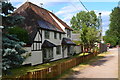 House on the towpath at Aldermaston Wharf