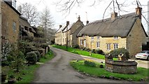 SP4228 : The well close, Ledwell by Chris Brown