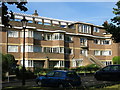 Flats in Hanger Green, W5