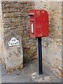 Milestone, Haselbury Plucknett