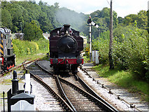 SX7863 : Train approaching Staverton Bridge by John Lucas