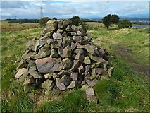 NS4759 : Cairn in the Fereneze Hills by Lairich Rig
