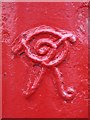 Victorian postbox, Margaret Road - royal cipher