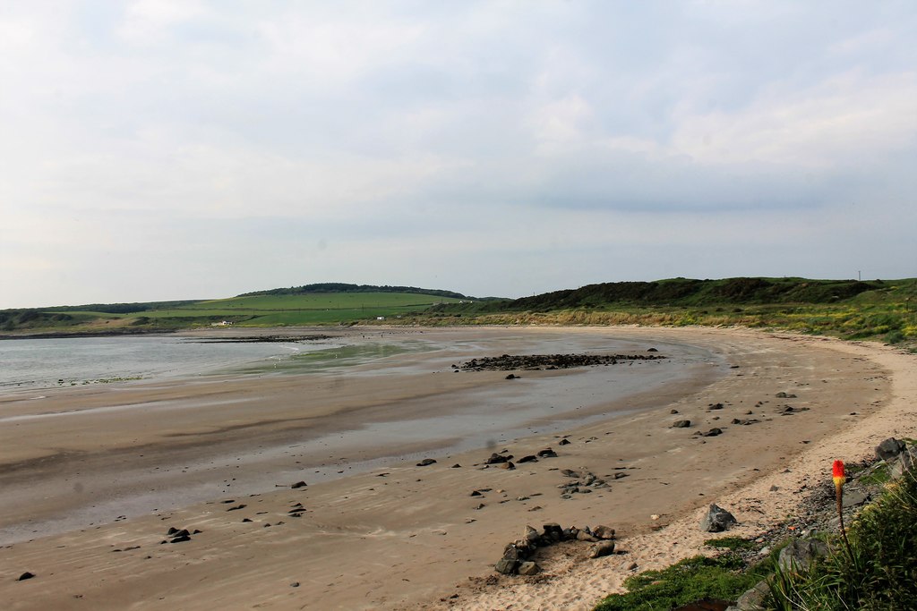 Port Logan bay © Andrew Wood cc-by-sa/2.0 :: Geograph Britain and Ireland