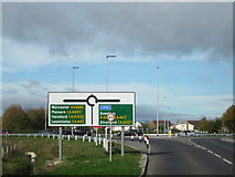 SO8652 : Norton Road Approaching A4440 Island by Roy Hughes