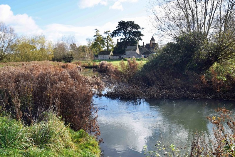 River Windrush, Witney, Oxon © P L Chadwick cc-by-sa/2.0 :: Geograph ...