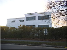 TL2412 : Derelict offices on Broadwater Road, Welwyn Garden City by David Howard
