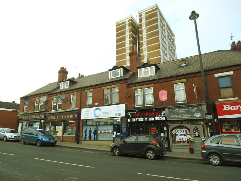 Shops on Armley Town Street © Stephen Craven cc-by-sa/2.0 :: Geograph ...