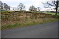 Remains (just the roadside wall standing) of barn, High Gingerfield