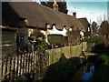 Red Lion Cottages on Standlake Road