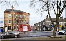 TA0827 : Hessle Road, Kingston upon Hull by Bernard Sharp