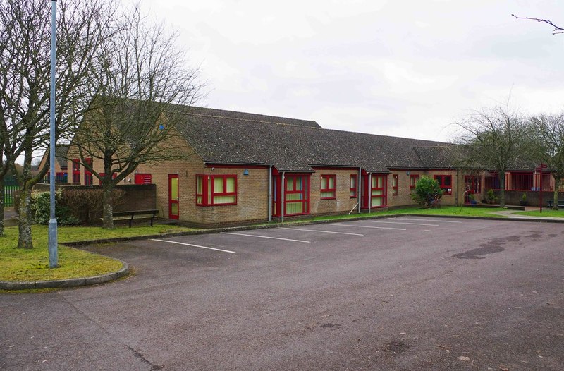 West Witney Primary School & Nursery,... © P L Chadwick ccbysa/2.0