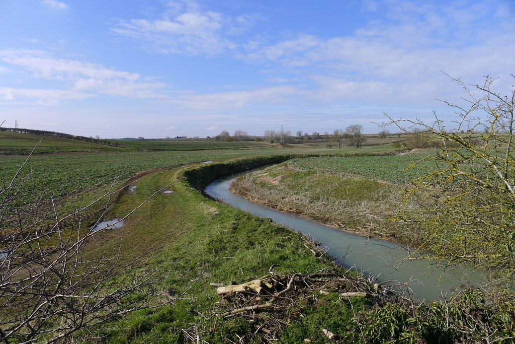 The River East Glen south of Edenham © Tim Heaton cc-by-sa/2.0 ...