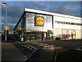 SE1422 : The new Lidl supermarket, Wakefield Road, Brighouse by Humphrey Bolton